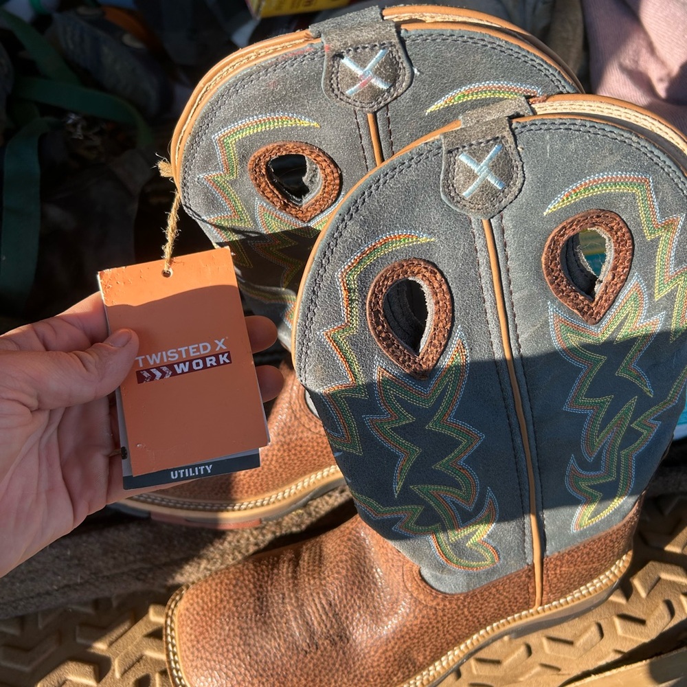 Twisted x boots, never worn